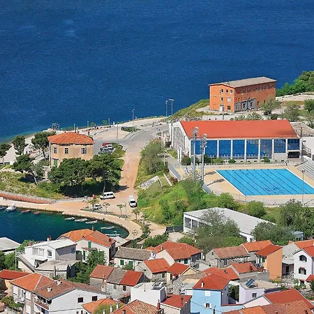 4 Bedroom Lovely In Apartman
